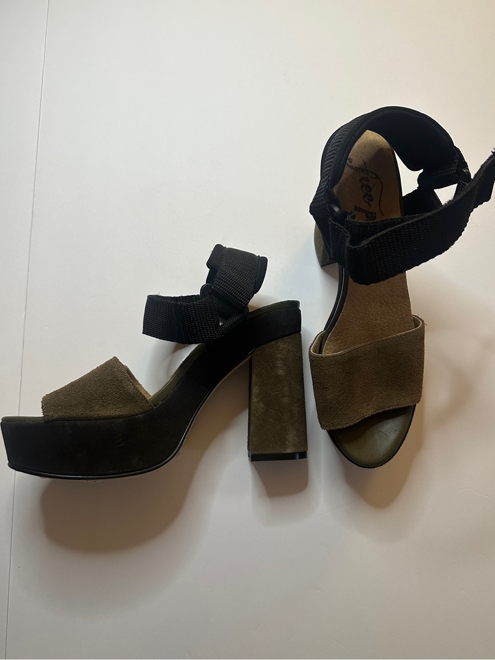 NWOB Free People Suede Platform Block Heel Sandals in Olive and Black Size 39